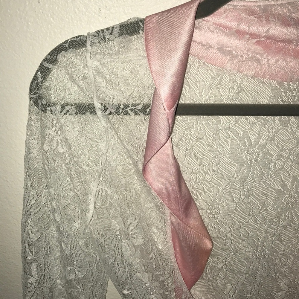 24 HOUR SALE Silk and Lace Robe Brand New